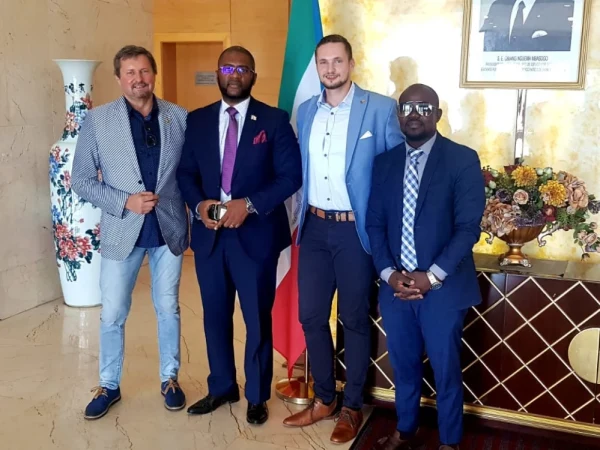 Viaje de negocios de Rokosan a Guinea Ecuatorial