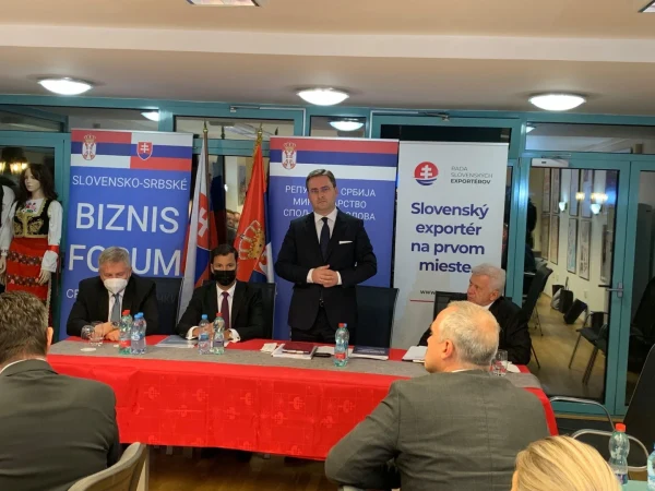 ROKOSAN en el Foro Empresarial Eslovaco-Serbio