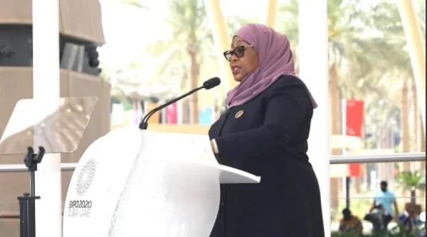Ceremonia de firma en el foro empresarial en Tanzania